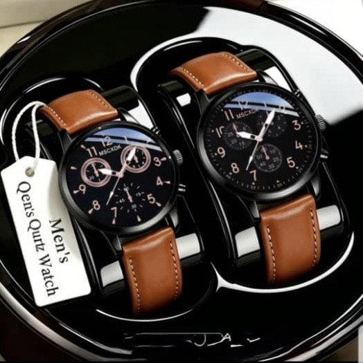 Men’s quartz leather watch