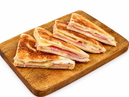Sandwich caliente de jamon y queso