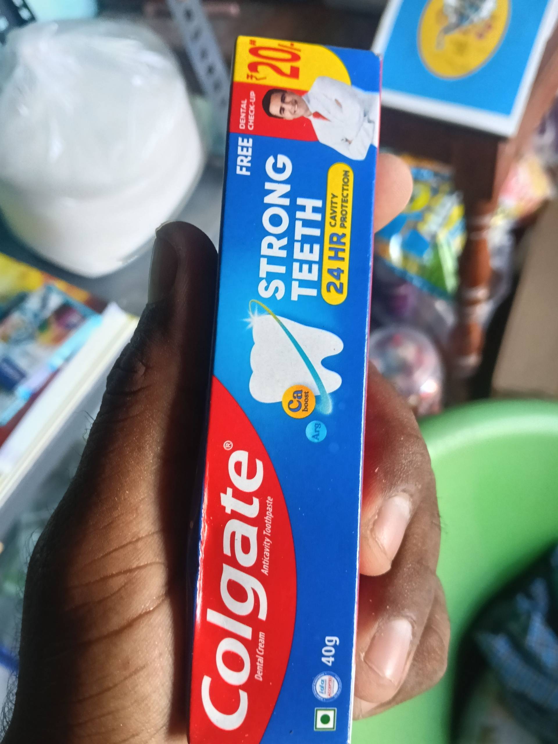 Colgate toothpaste_0