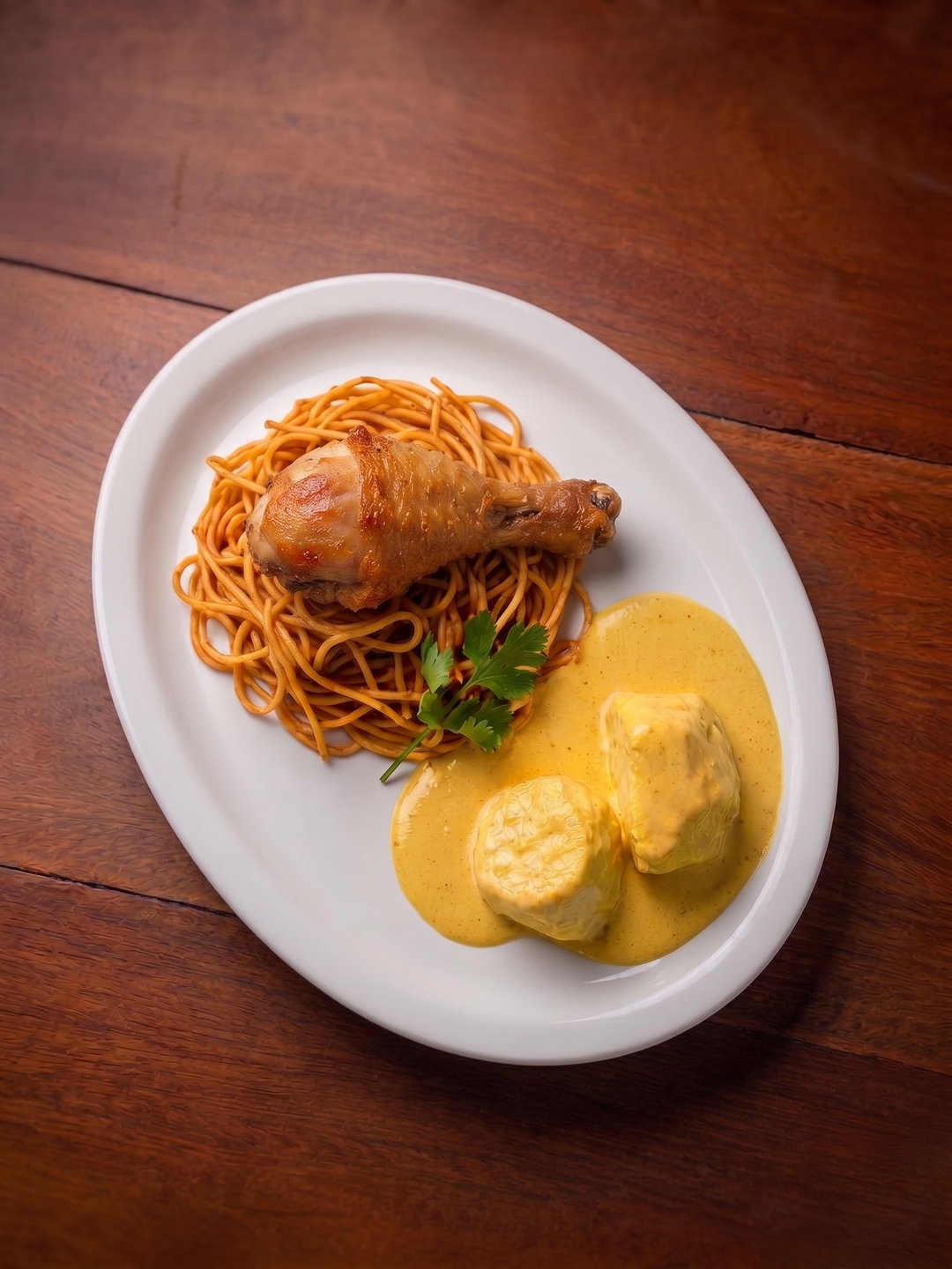 Tallarines Rojos con Pollo