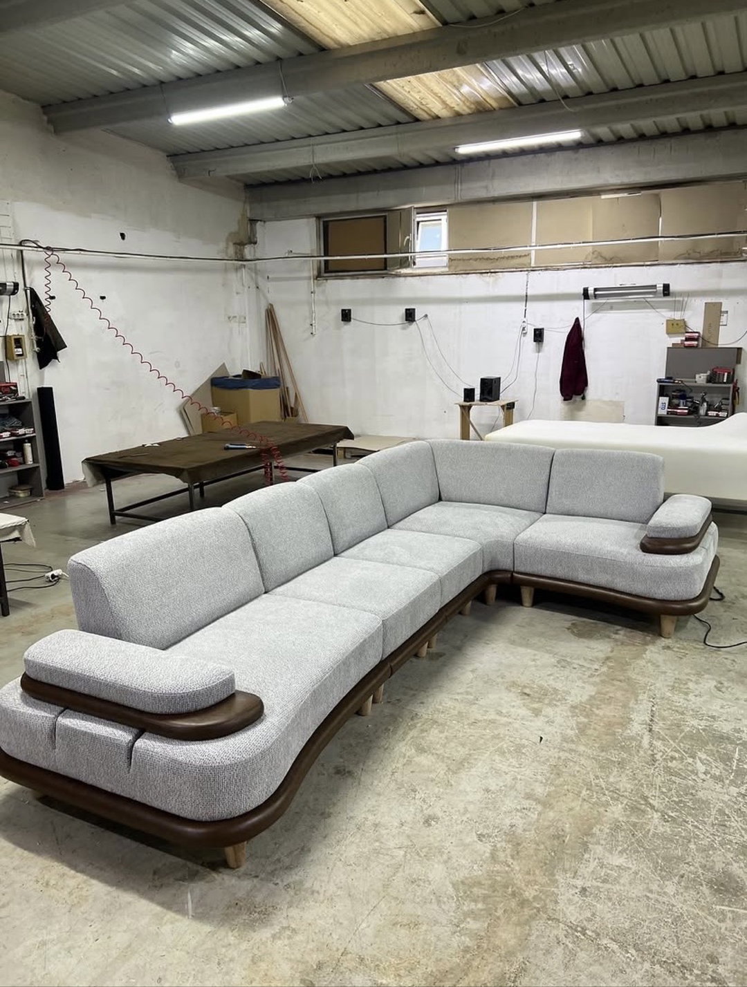 L-couch