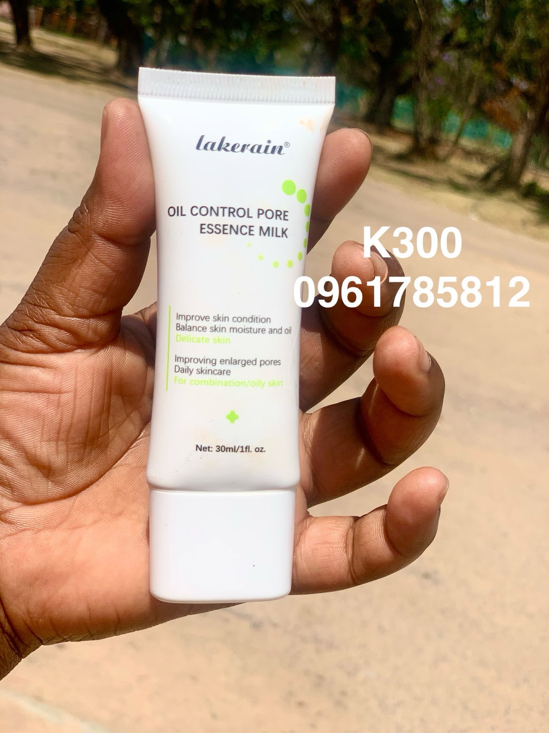 MAKEUP OIL CONTROL