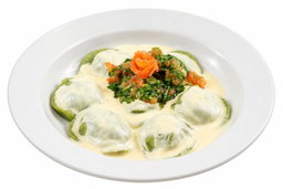 Sorrentinos de espinaca con salsa a elección