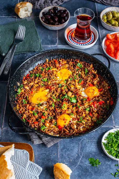 Egg and beef skillet