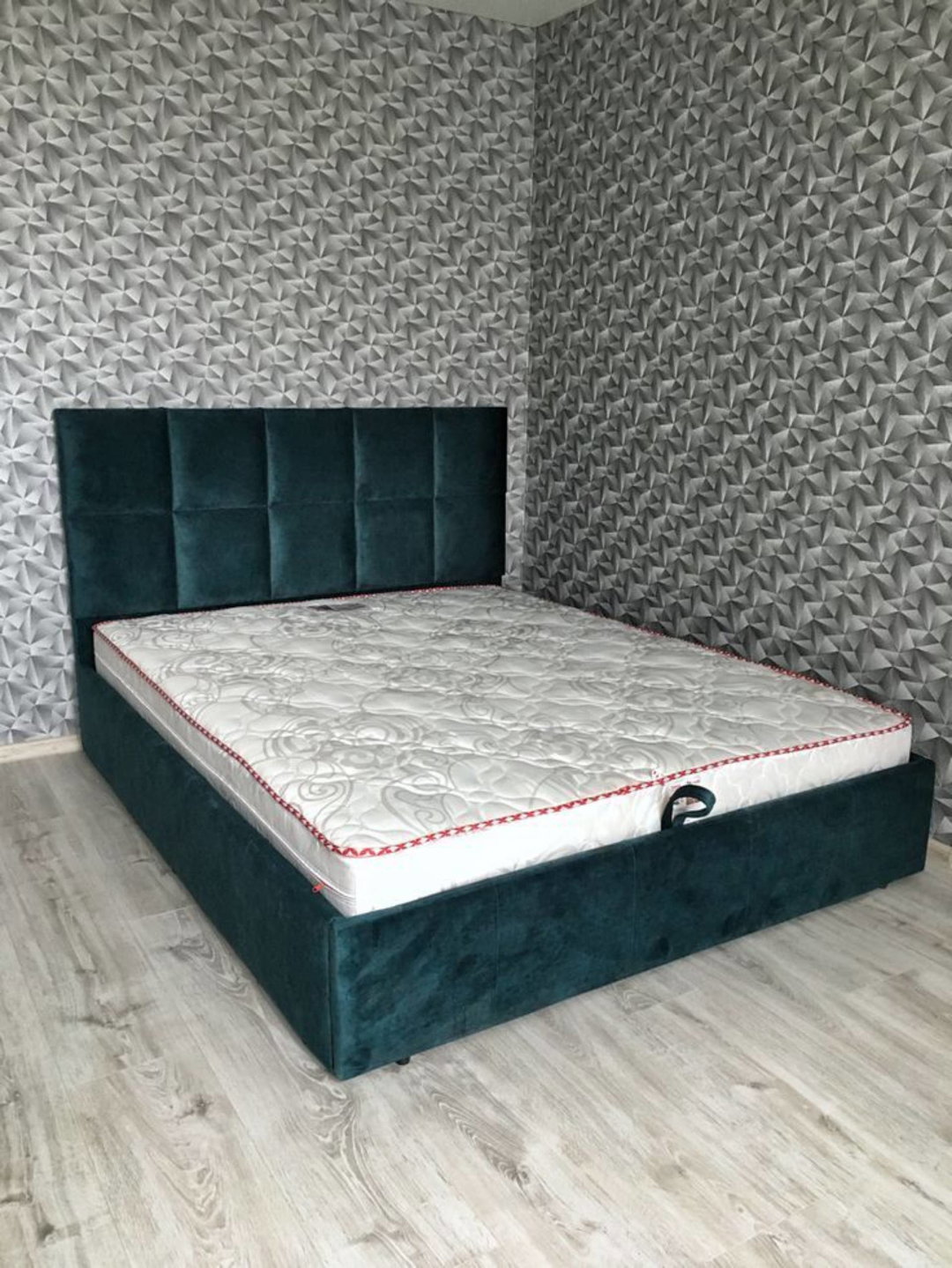 Sleigh Bed