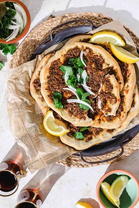 Lahme bajeen
