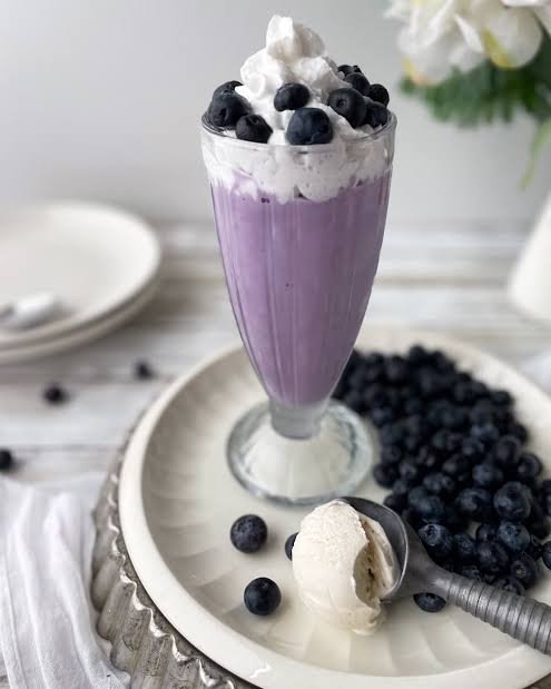 Blueberry Milkshake