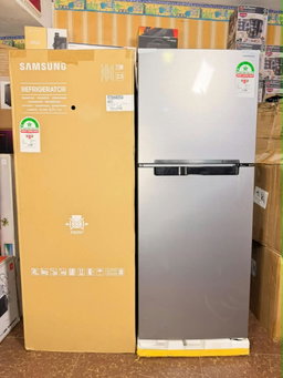 Silver, double door Samsung refrigerator (260L)