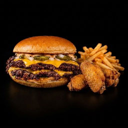 Smash burger+ 3 wings+ fries 