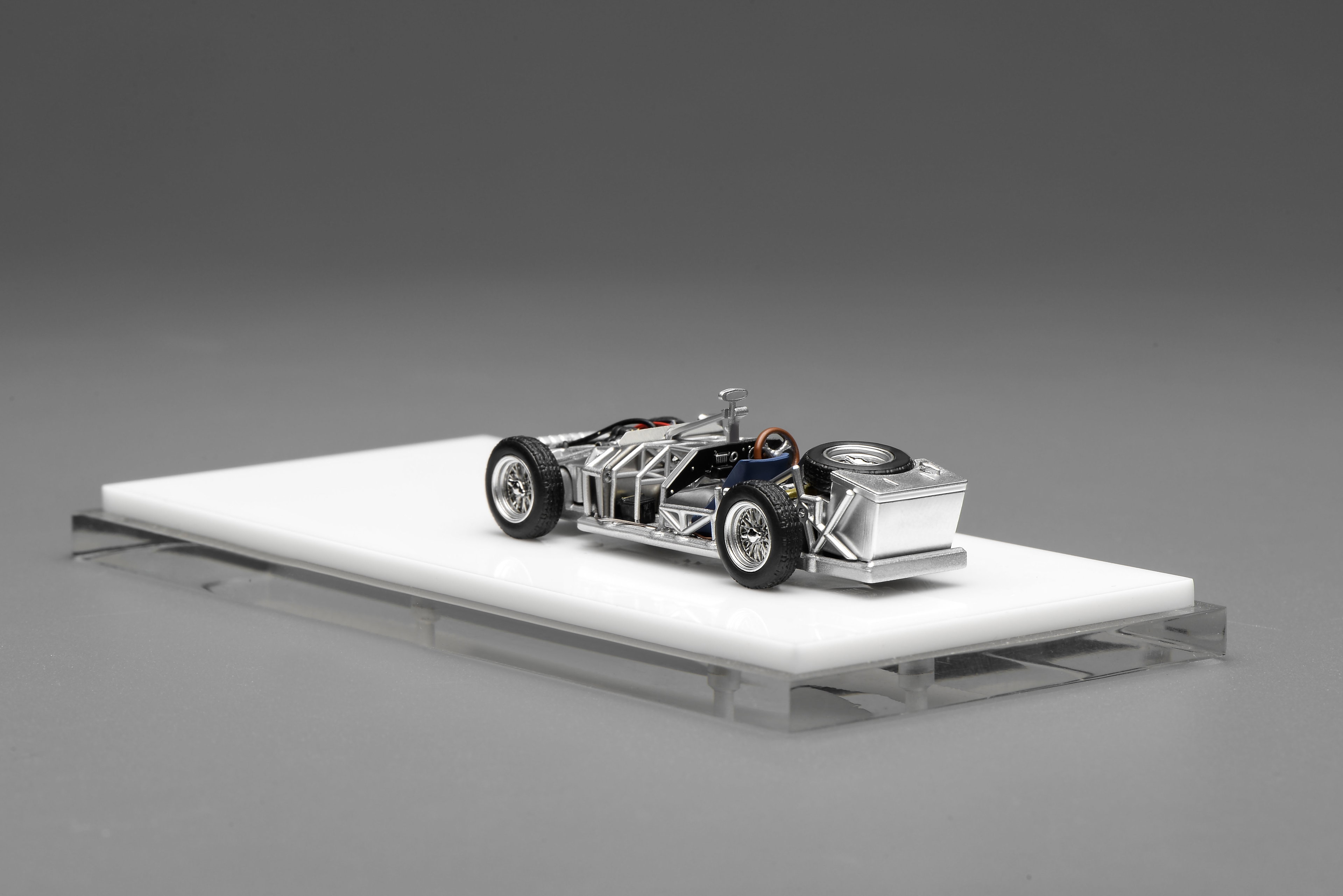 MOTOR HELIX MODEL 1/64 SPACEFRAME WITH ENGINE