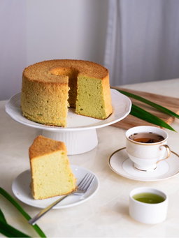 Pandan Chiffon Cake