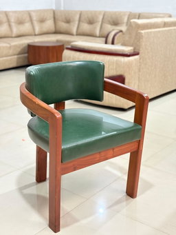 RETRO EXECUTIVE WOODEN ACCENT CHAIR