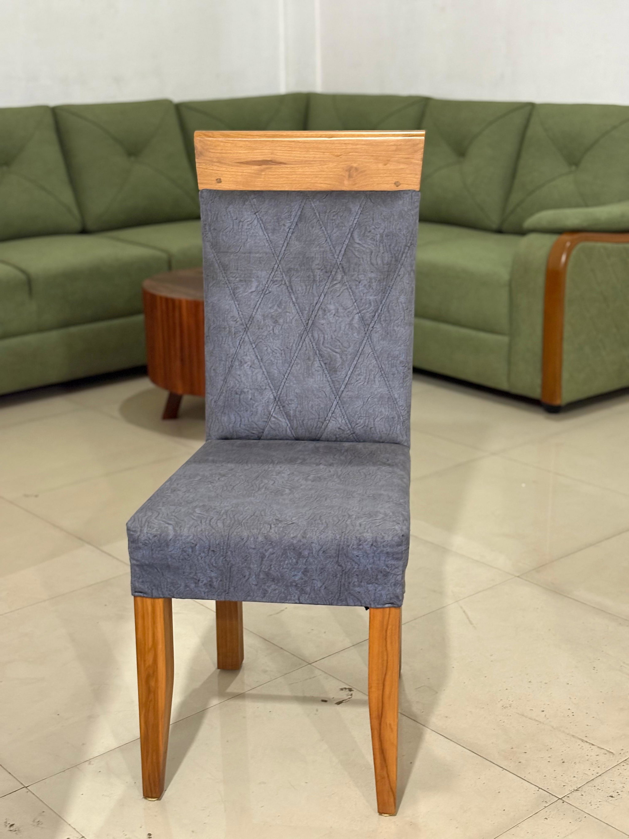 HIGH-BACK UPHOLSTERED DINING CHAIR_0