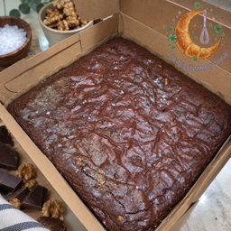 Sea Salt Walnut Dark Choc Brownie 8x8"