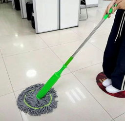 Self-wringing twist mop