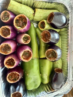 Stuffed mix (kosa, eggplant, green peppers)