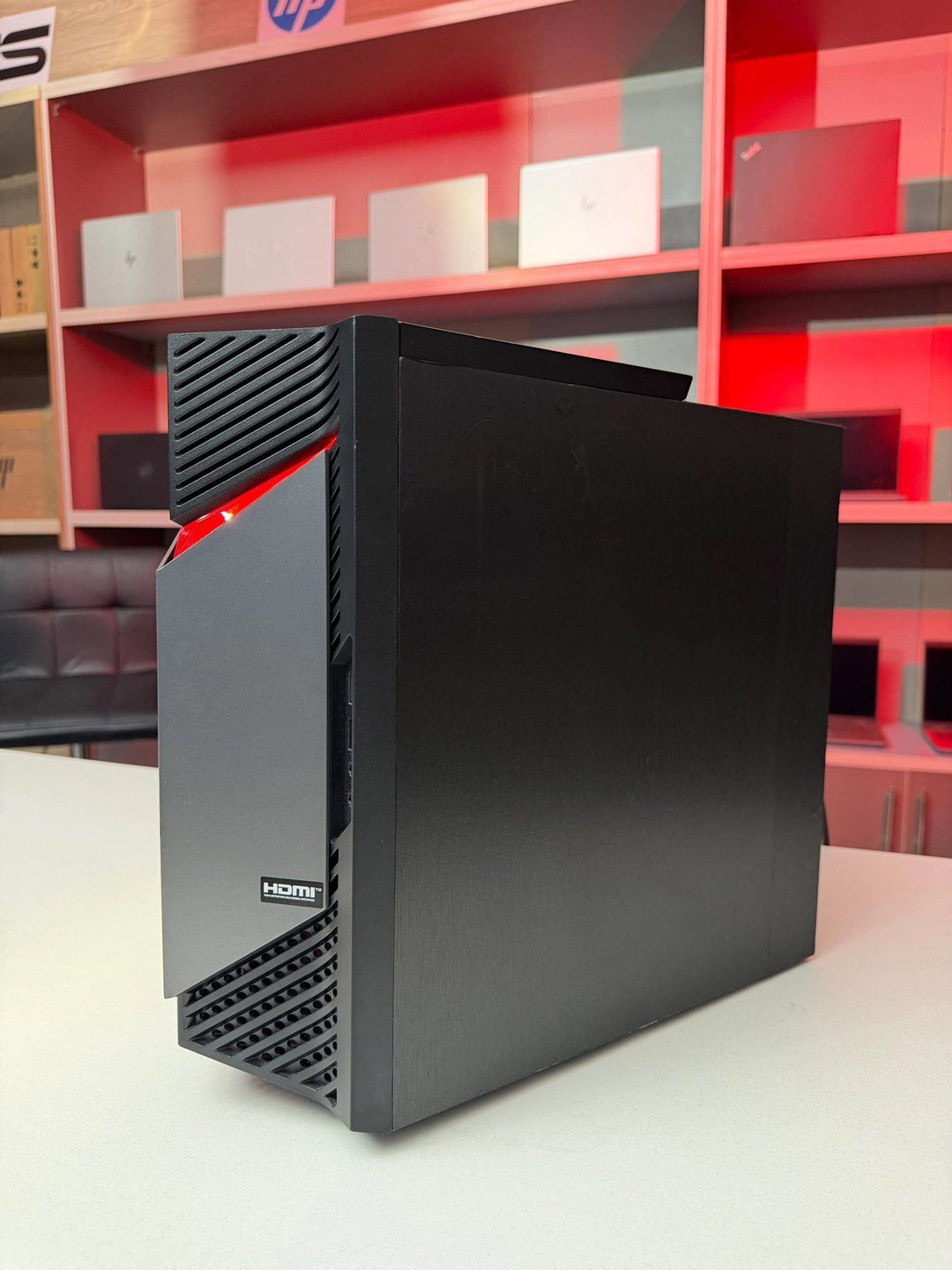 Acer Nitro 50 N50-656 –  Desktop Gaming
Performant — RTX 4060 + Core i5 14e génération
⚡ Intel Core i5-14400F – 14e génération|10 cœurs/16 threads 
🧠 16 Go
🎮 NVIDIA GeForce RTX 4060 – 8 Go GDDR6
💾 SSD NVMe 512 Go + HDD 1 To
