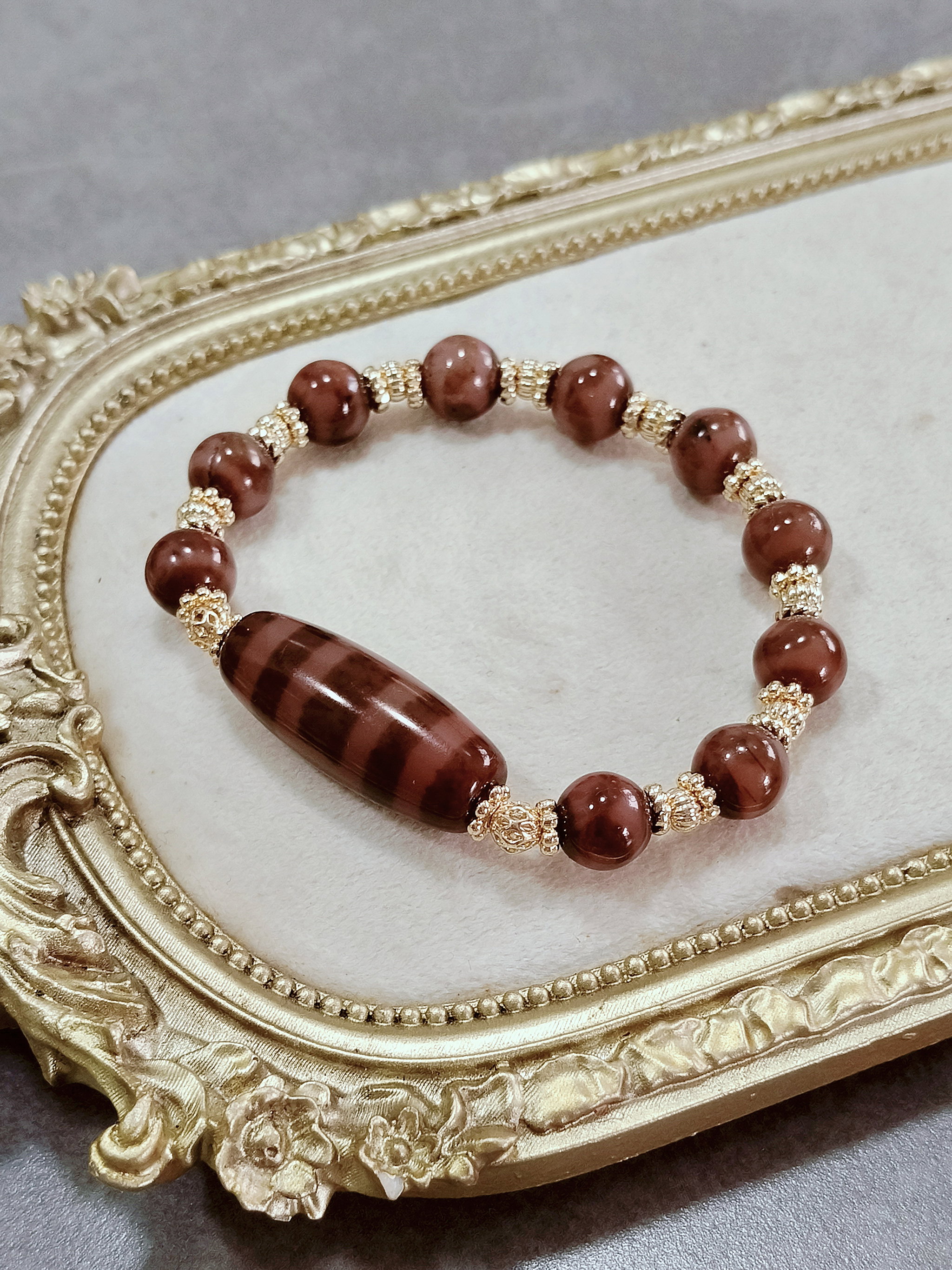 QUIET ELEGANCE SERIES - THE BALANCED PATH_1