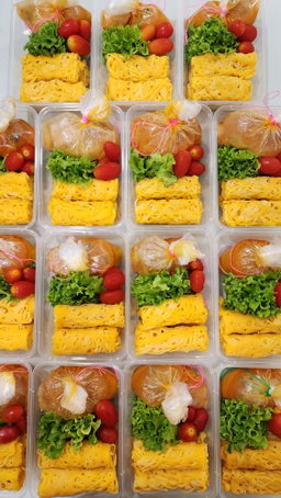 Roti Kirai Set with Chicken Curry