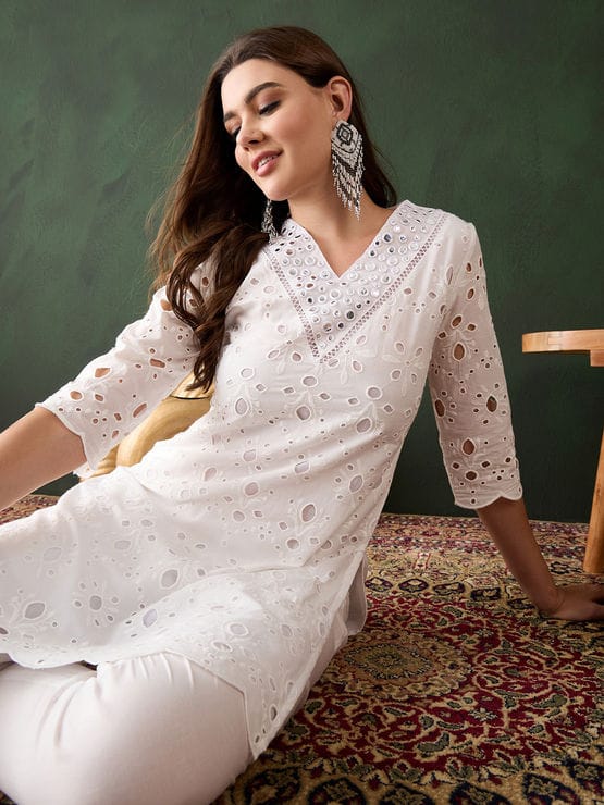 White Cotton Schiffli Embroidery Kurta Set_1