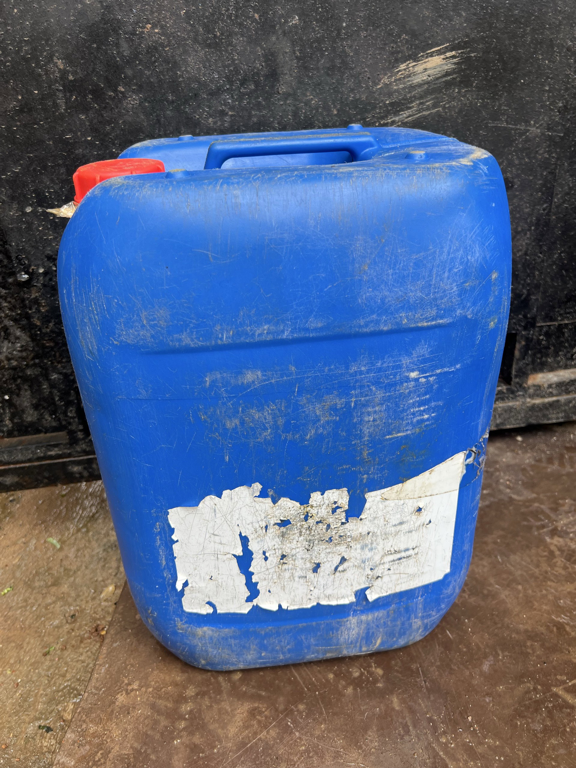 35 litters of palm oil_0