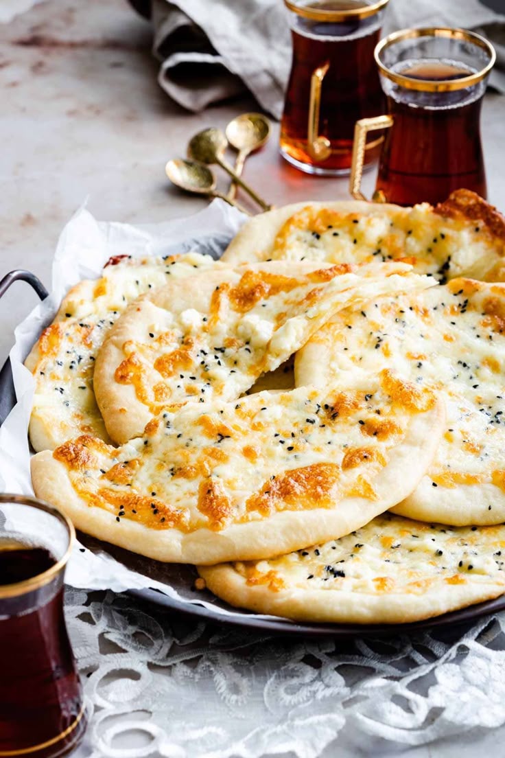 Zaatar & Cheese (Pie)