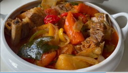 SAUCE LÉGUMES AVEC VIANDE DE BŒUF 