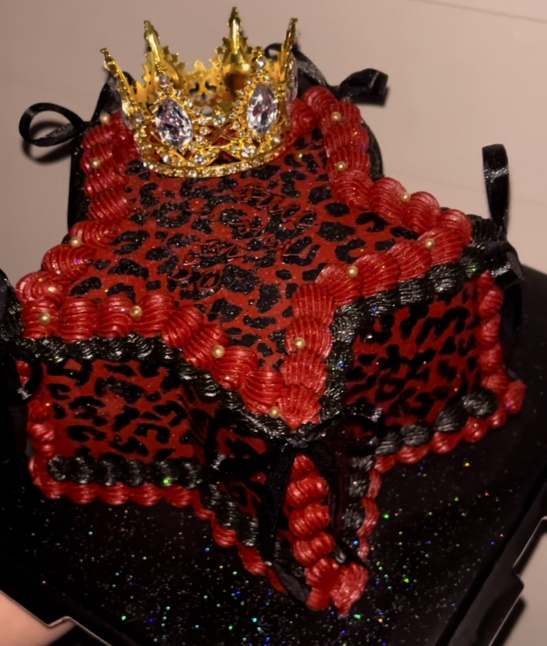 Cheetah Star Glitter Cake   