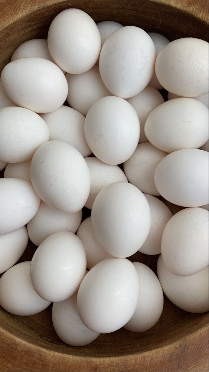 Huevos Blancos (30) | White Eggs (30)