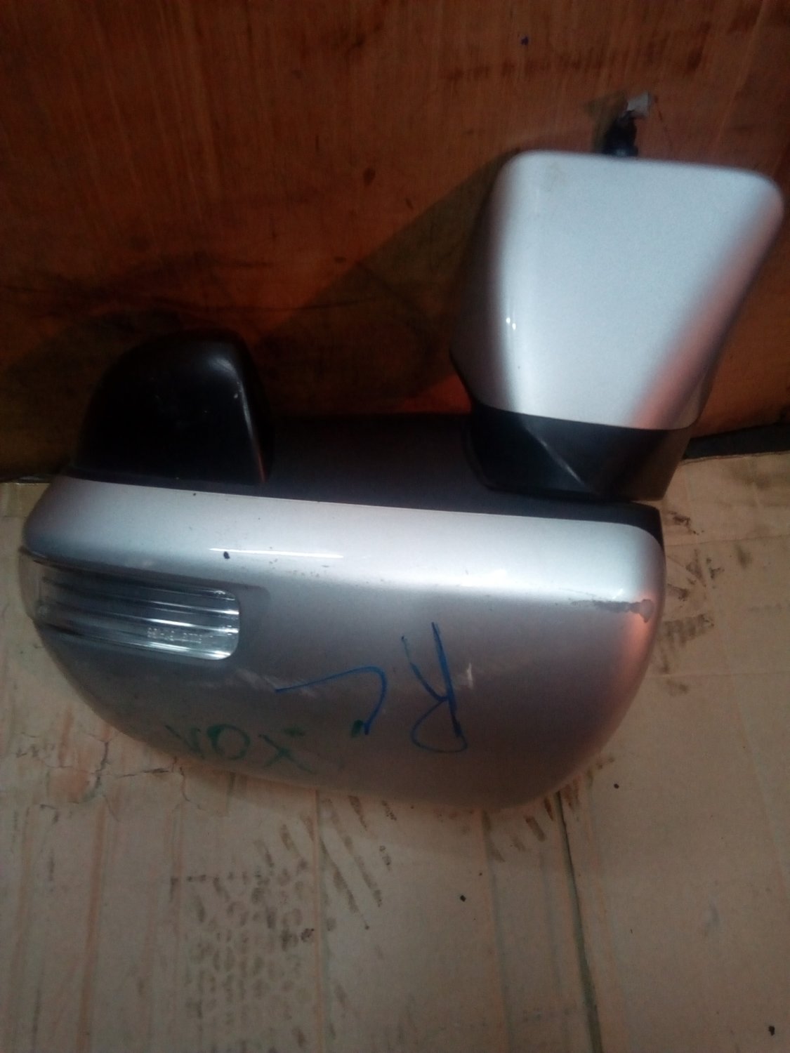 Toyota Voxy side mirror_0