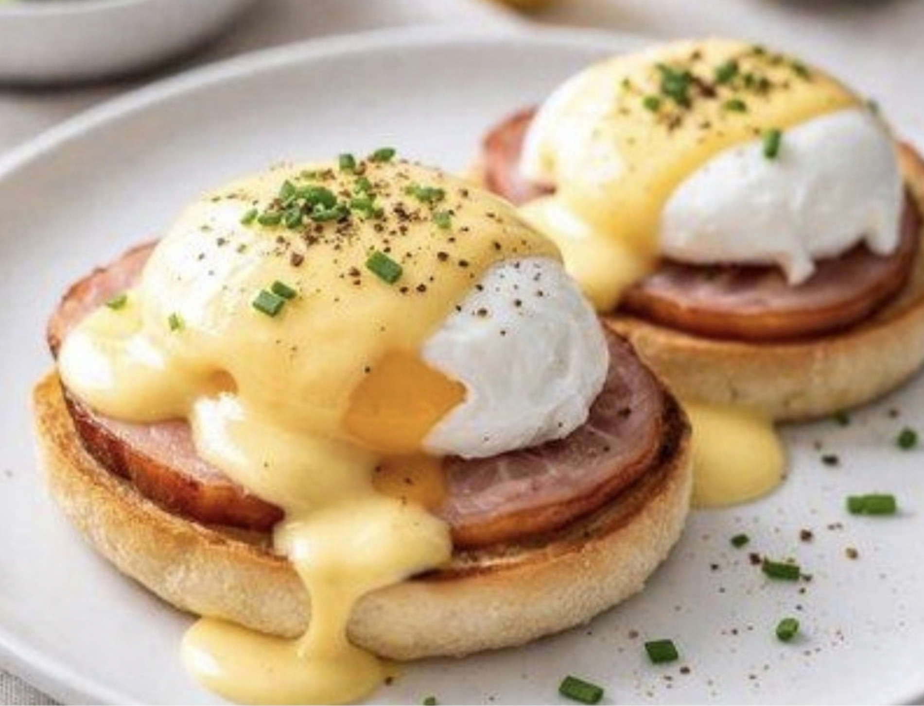 Eggs benedict_0