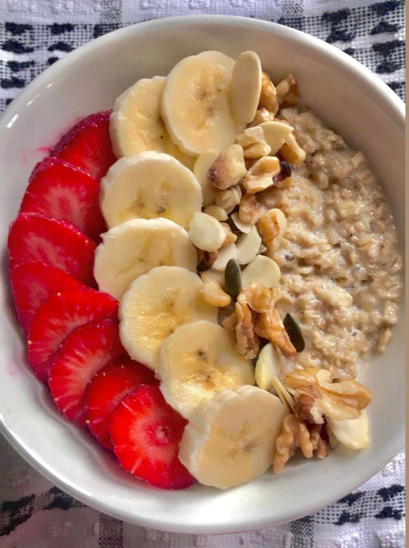 Banana & Strawberry Oatmeal Bowl_0