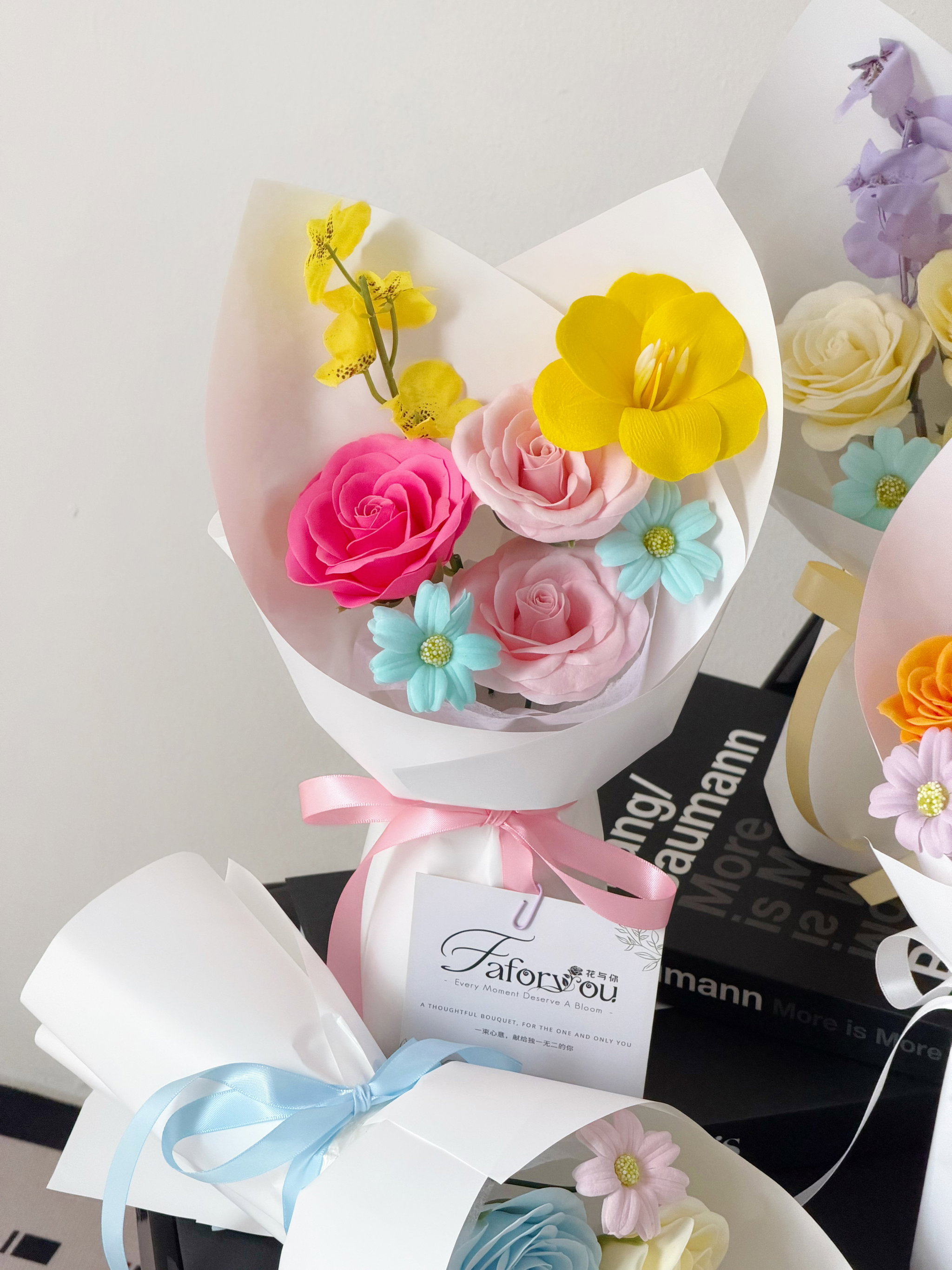 Dopamine Mixed Color Soap Flower Bouquet _2