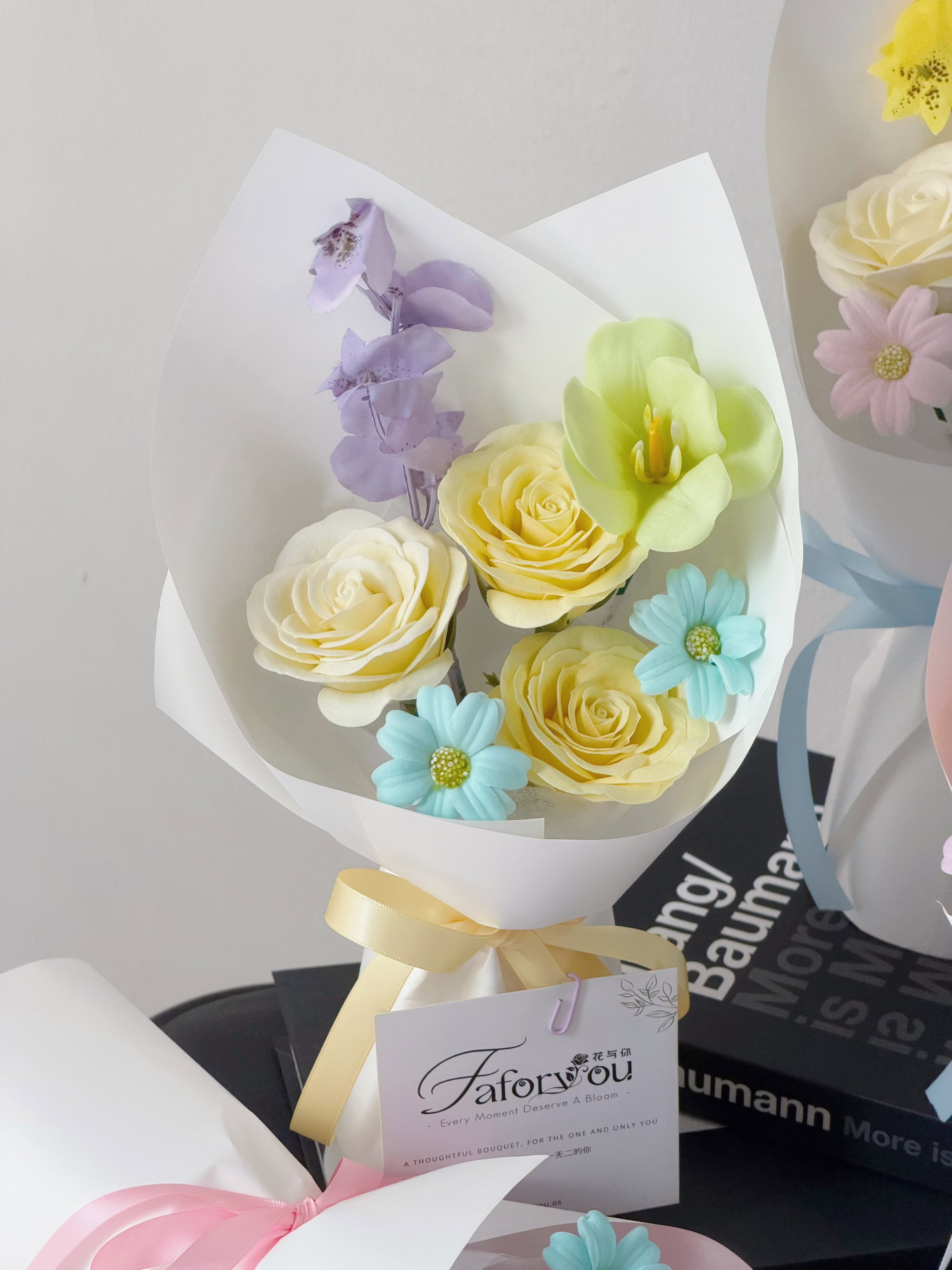 Dopamine Mixed Color Soap Flower Bouquet _4