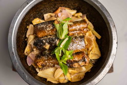 អន្ទង់​អប់​ត្រ​យ៉ូង​ចេក​