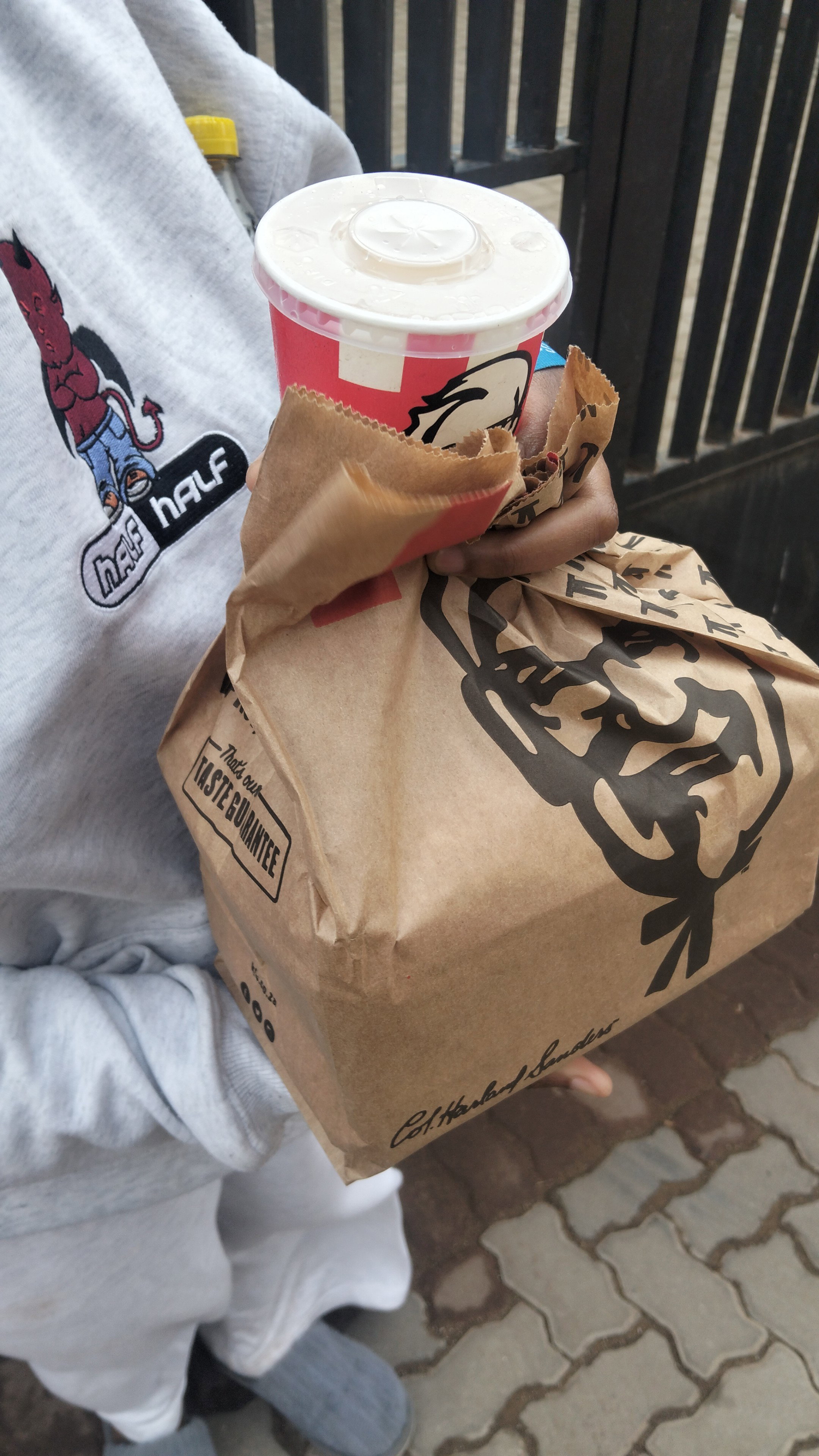 We deliver to your doorstep _23