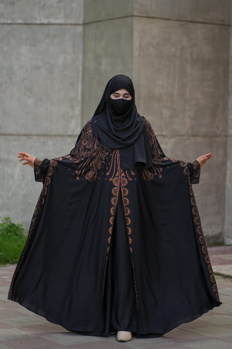 Luxury Abhaya Set with Inner and Hijab_0