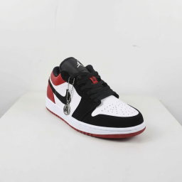 NIKE AIR JORDAN 1 LOW ‘ Black Toe ‘