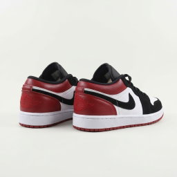 NIKE AIR JORDAN 1 LOW ‘ Black Toe ‘