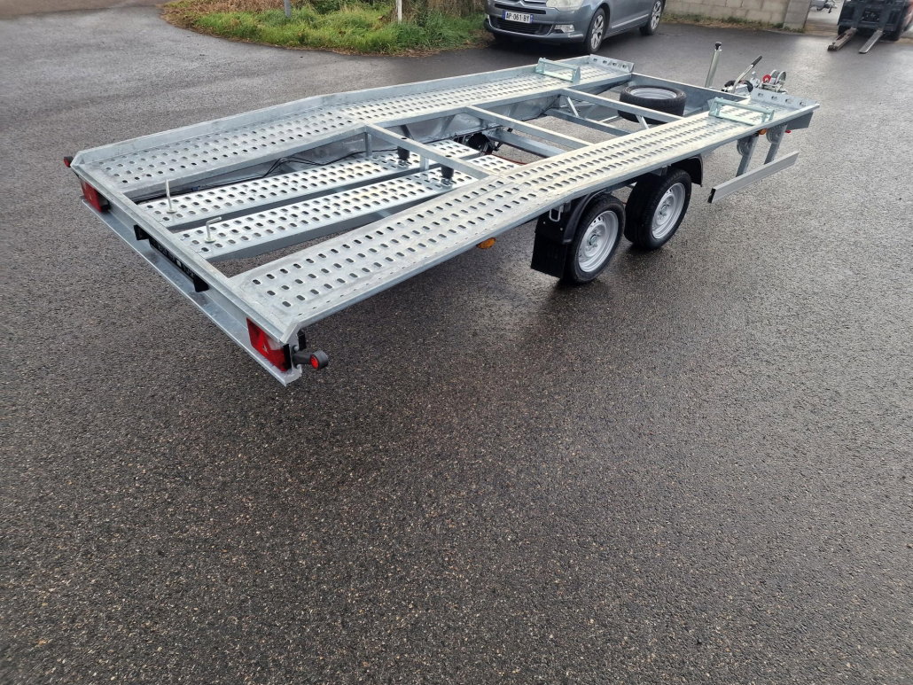 Remolque Portacoches BORO JUPITER NB 4527 – 450 × 200 cm – 2.700 kg