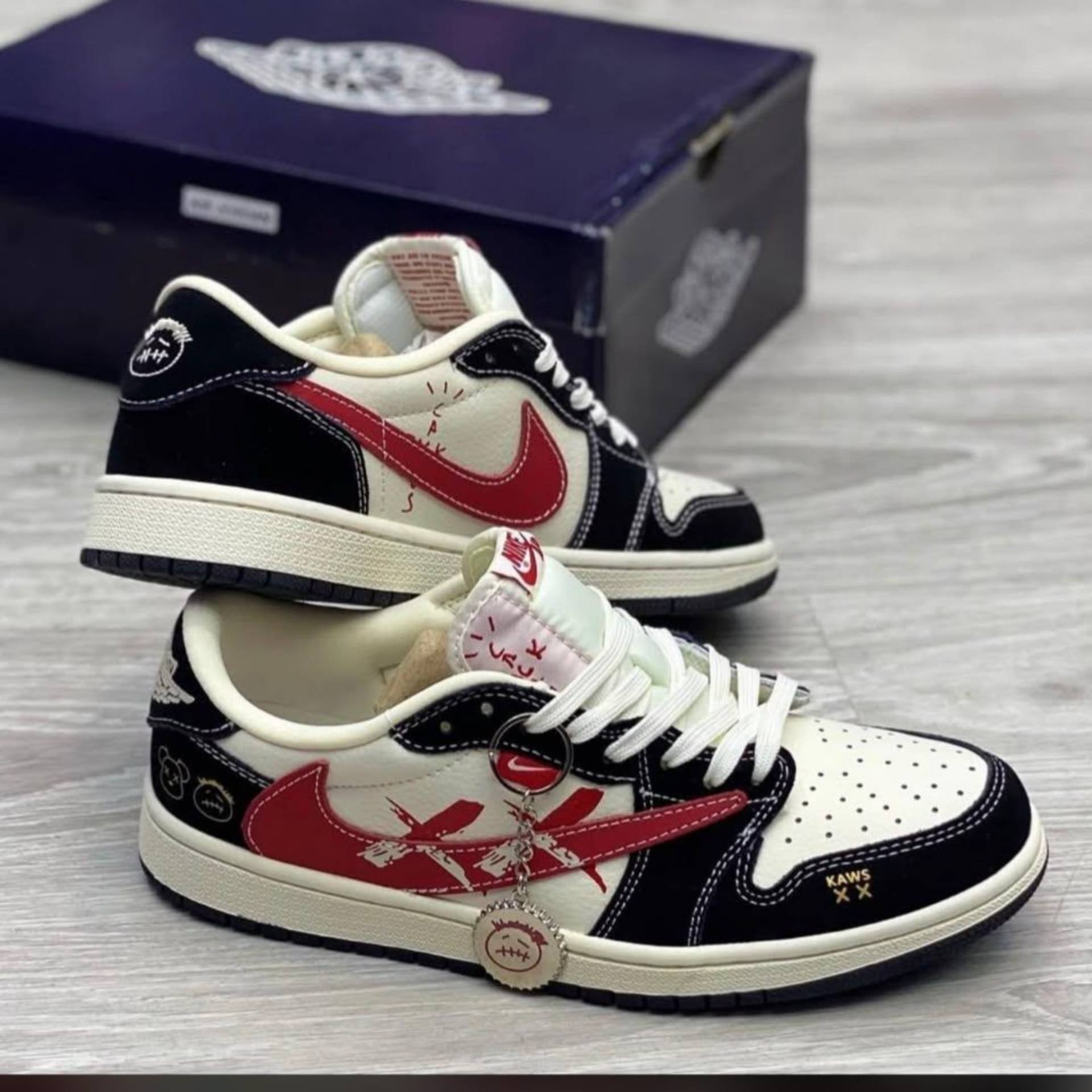 sneakers_0