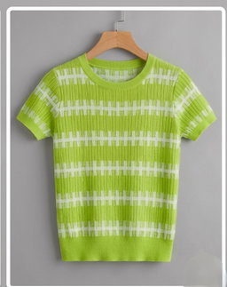 Fitted, short-sleeved fine-knit top