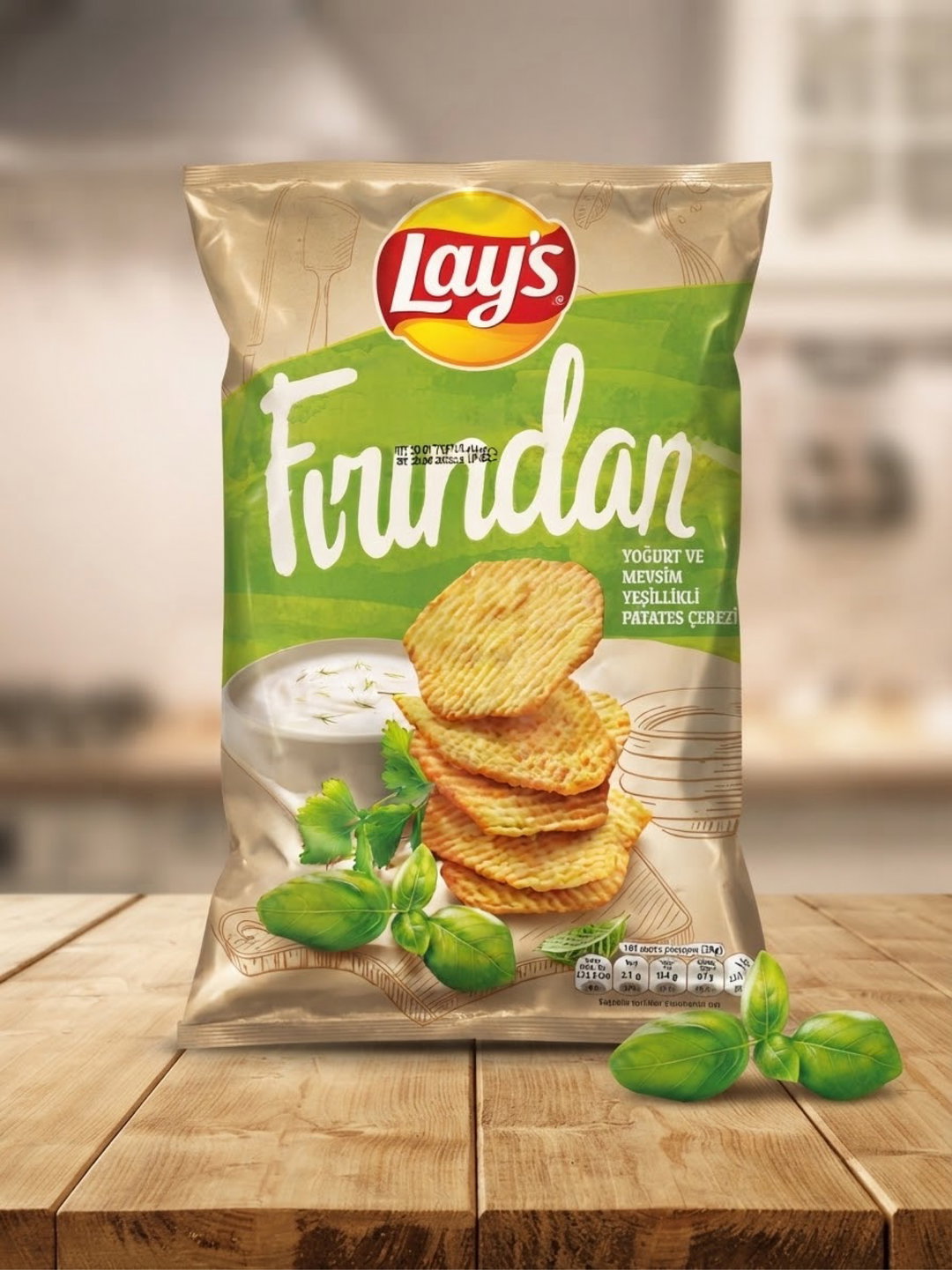 Lay's Fırından Yoğurt ve Mevsim Yeşillikli 134g