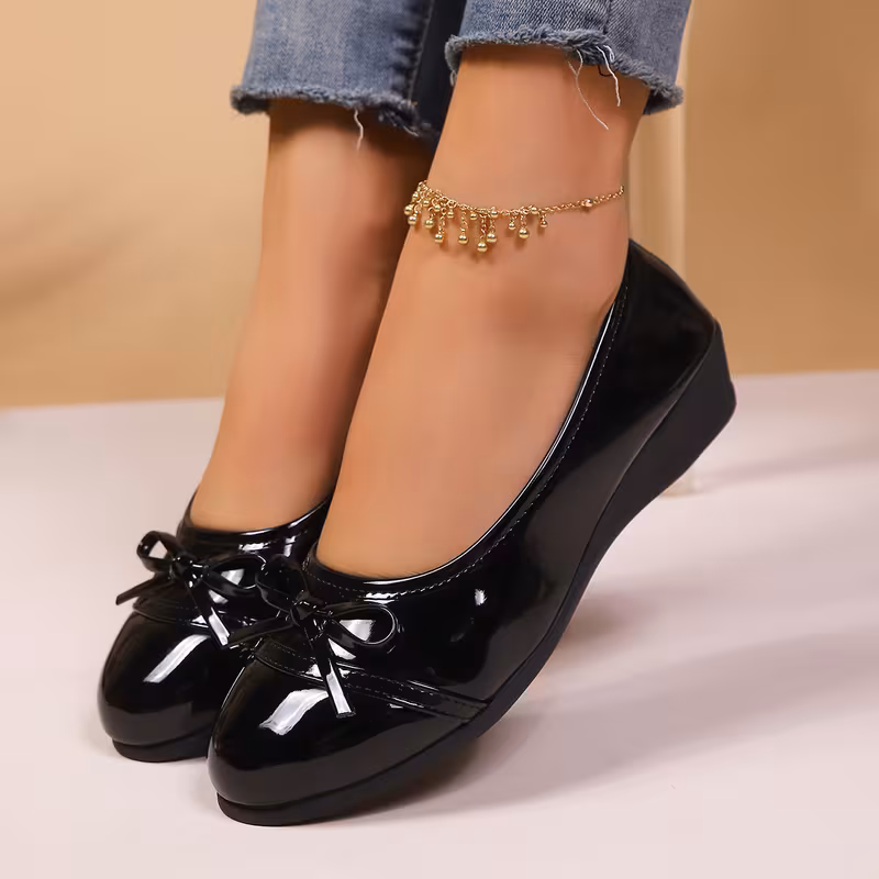 Women's black patent leather round toe ballet flat shoe_0