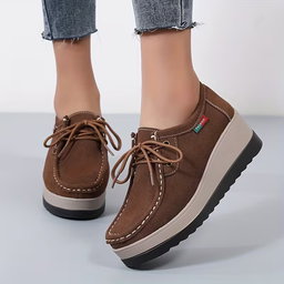 Women’s casual platform boat-style loafers platform moccasins or Wallabee-style 