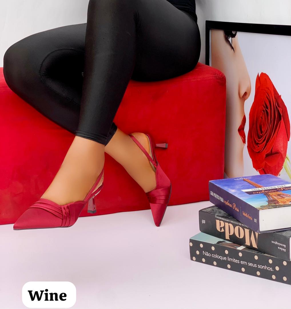 Women’s pointed-toe slingback kitten heels_1