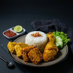 Nasi Ayam Penyet