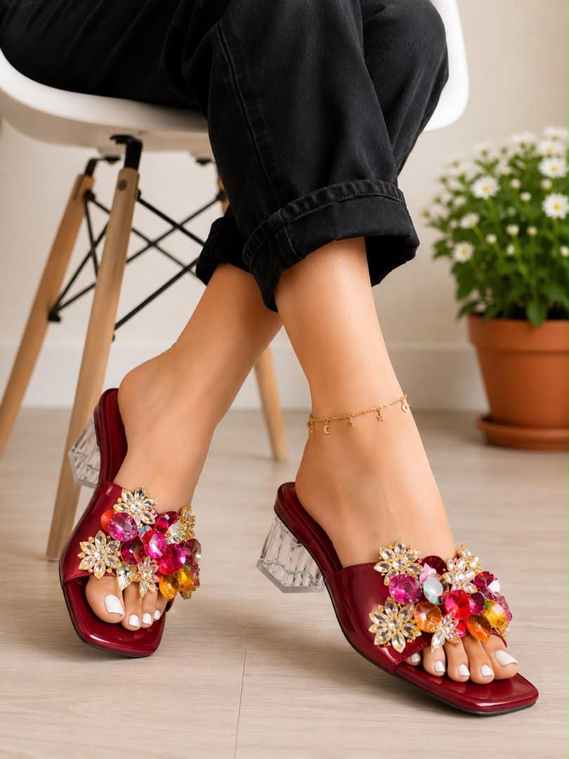 Glossy heeled, open-toe mule sandals slides_4