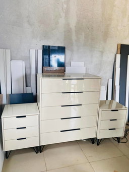 CHEST DRAWER + 2 PEDESTALS