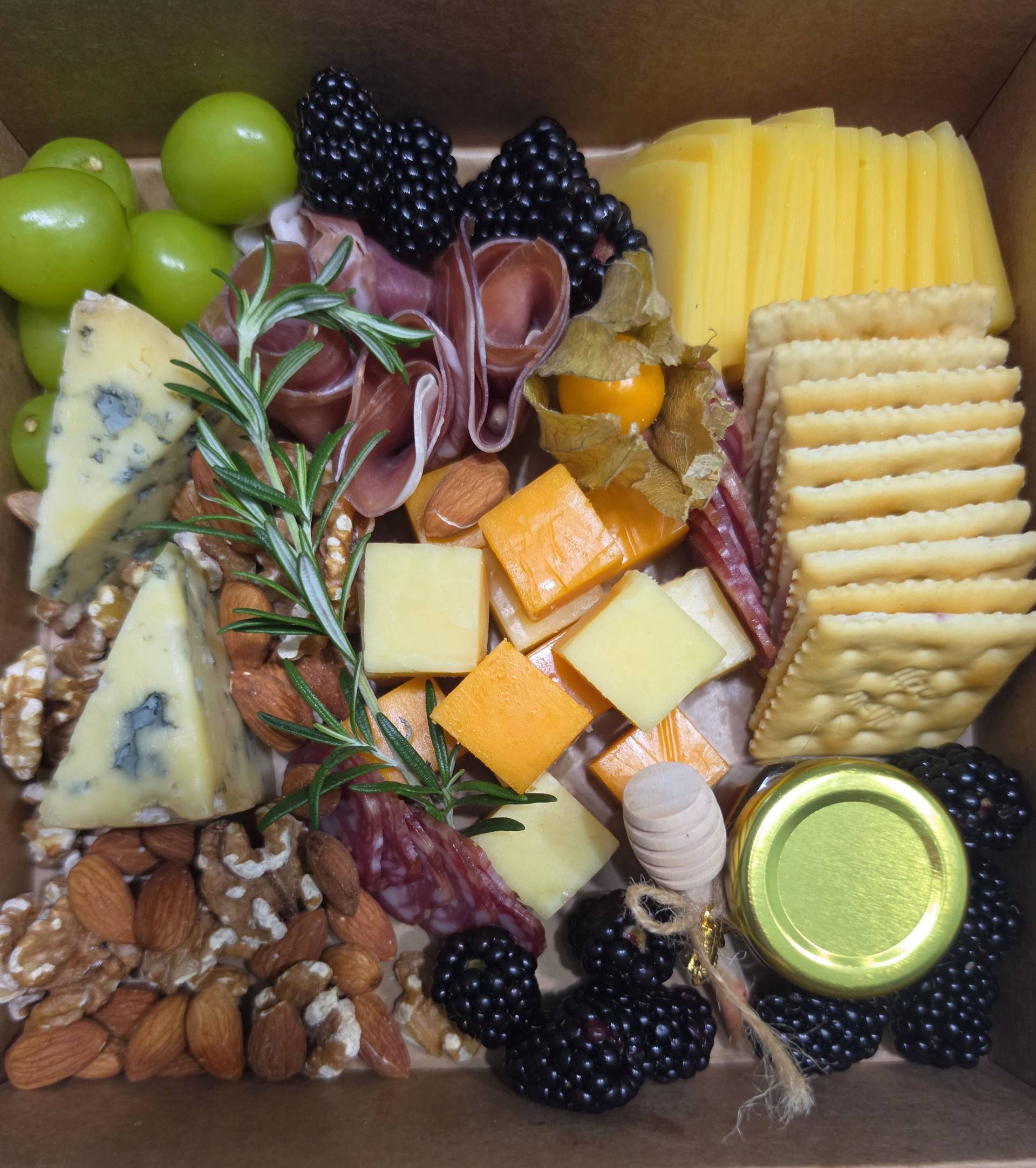 Cheese & Chacuterie Platter_0